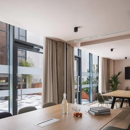 Zanzibar Locke