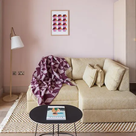 Zanzibar Locke 더블린